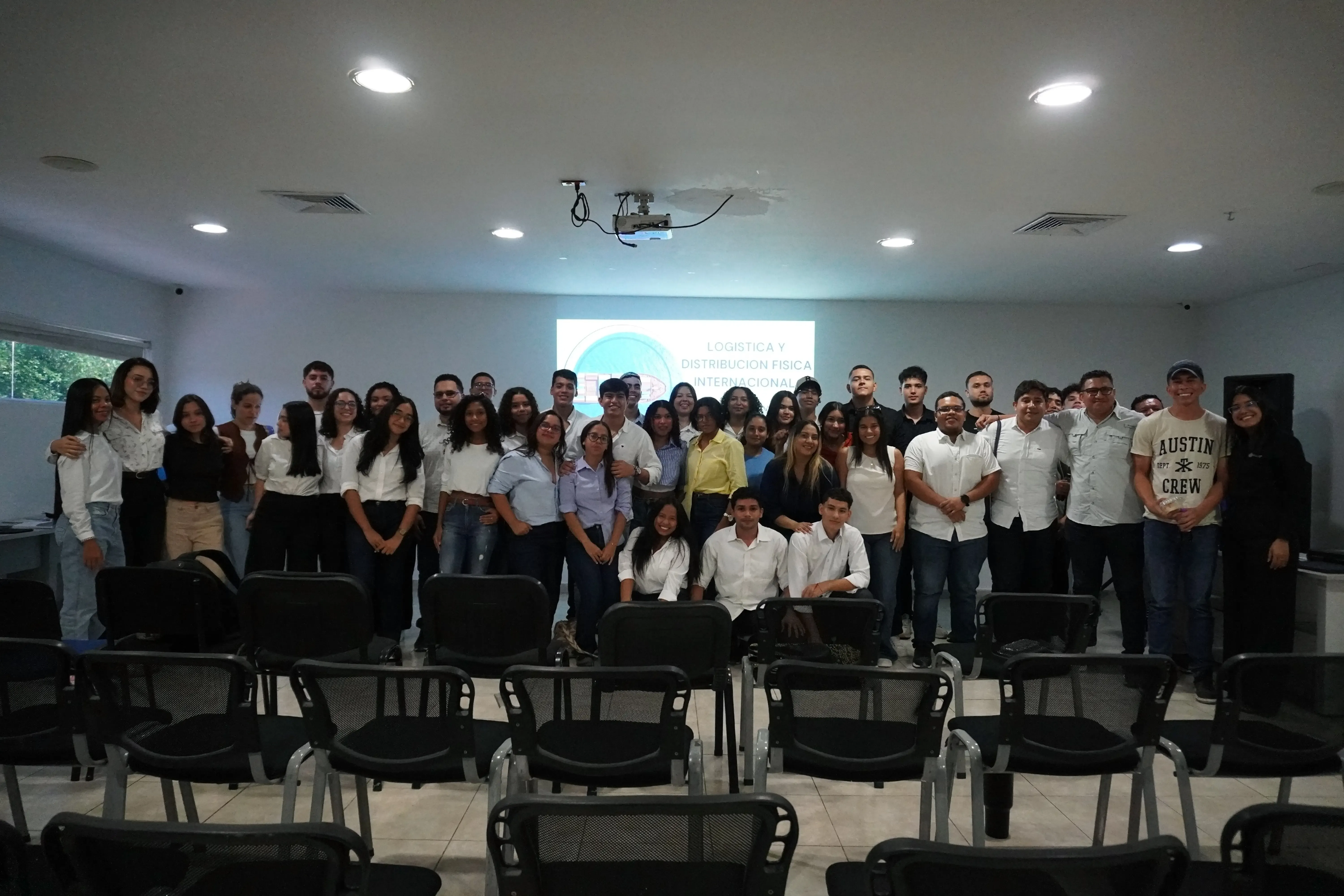 Visita de la Universidad del Magdalena a la planta de Confortfresh
